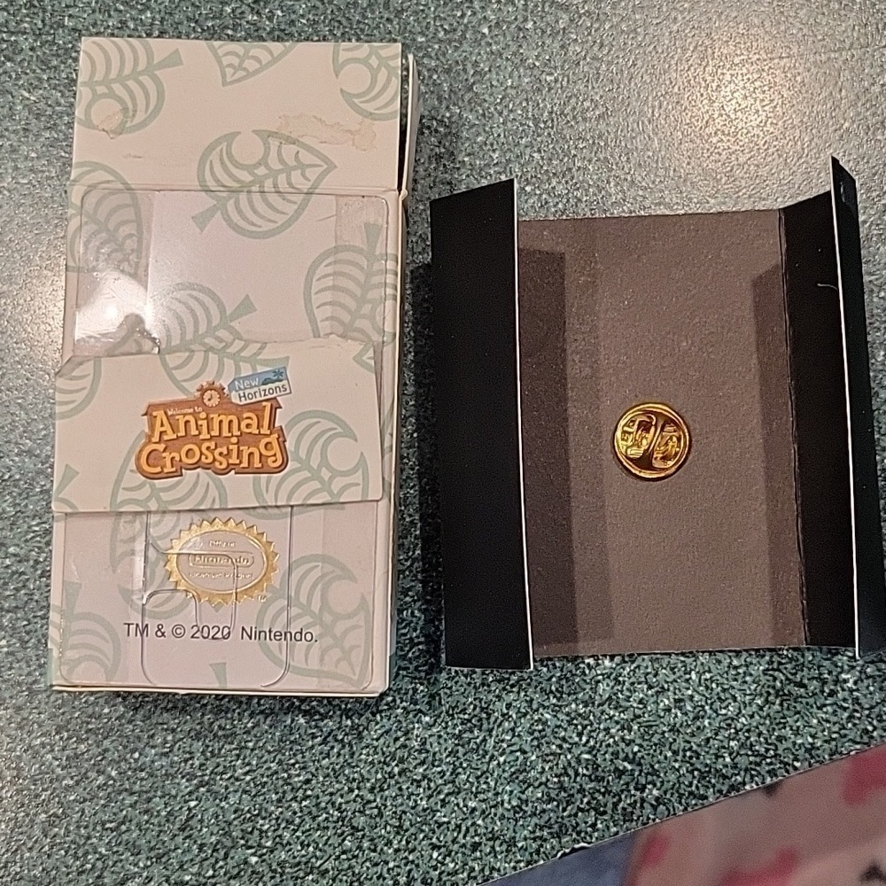 Official Nintendo Animal crossing collectible enamel pin. New never used. - Picture 2 of 3